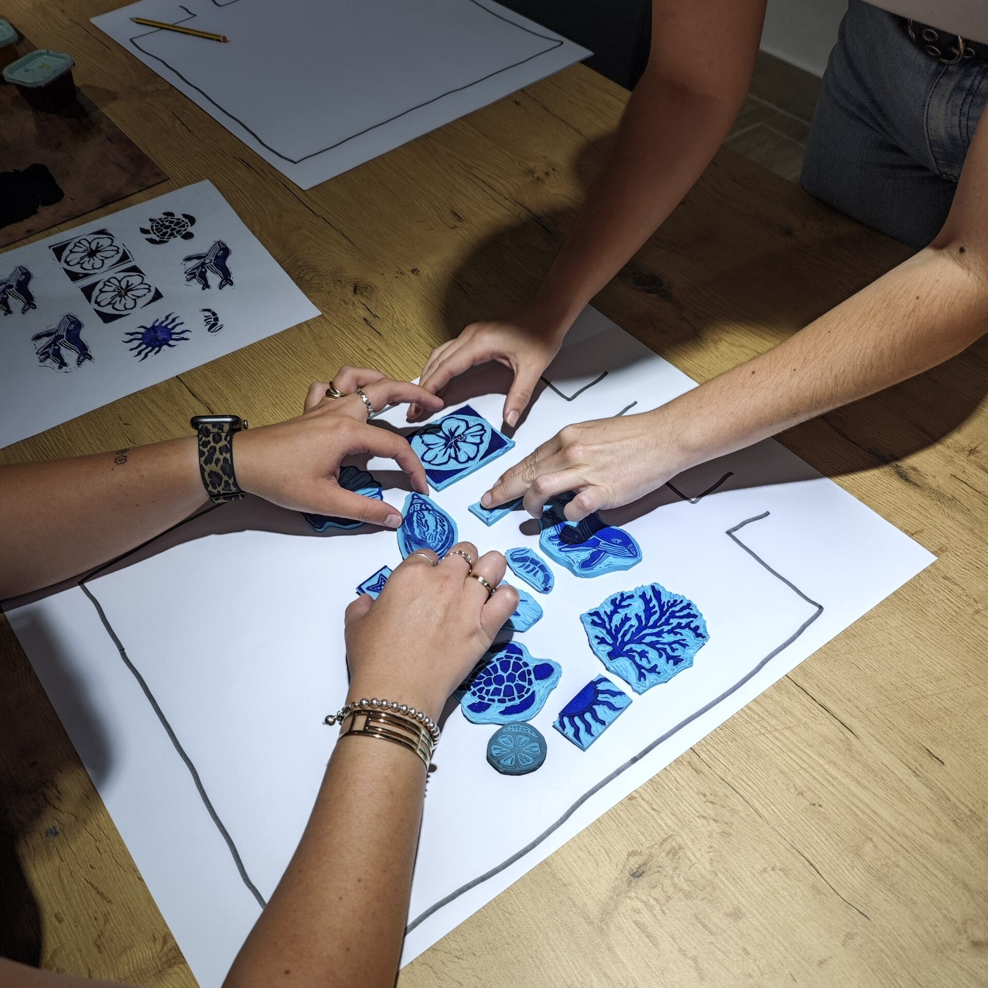 diseña tu tote bag con amigas