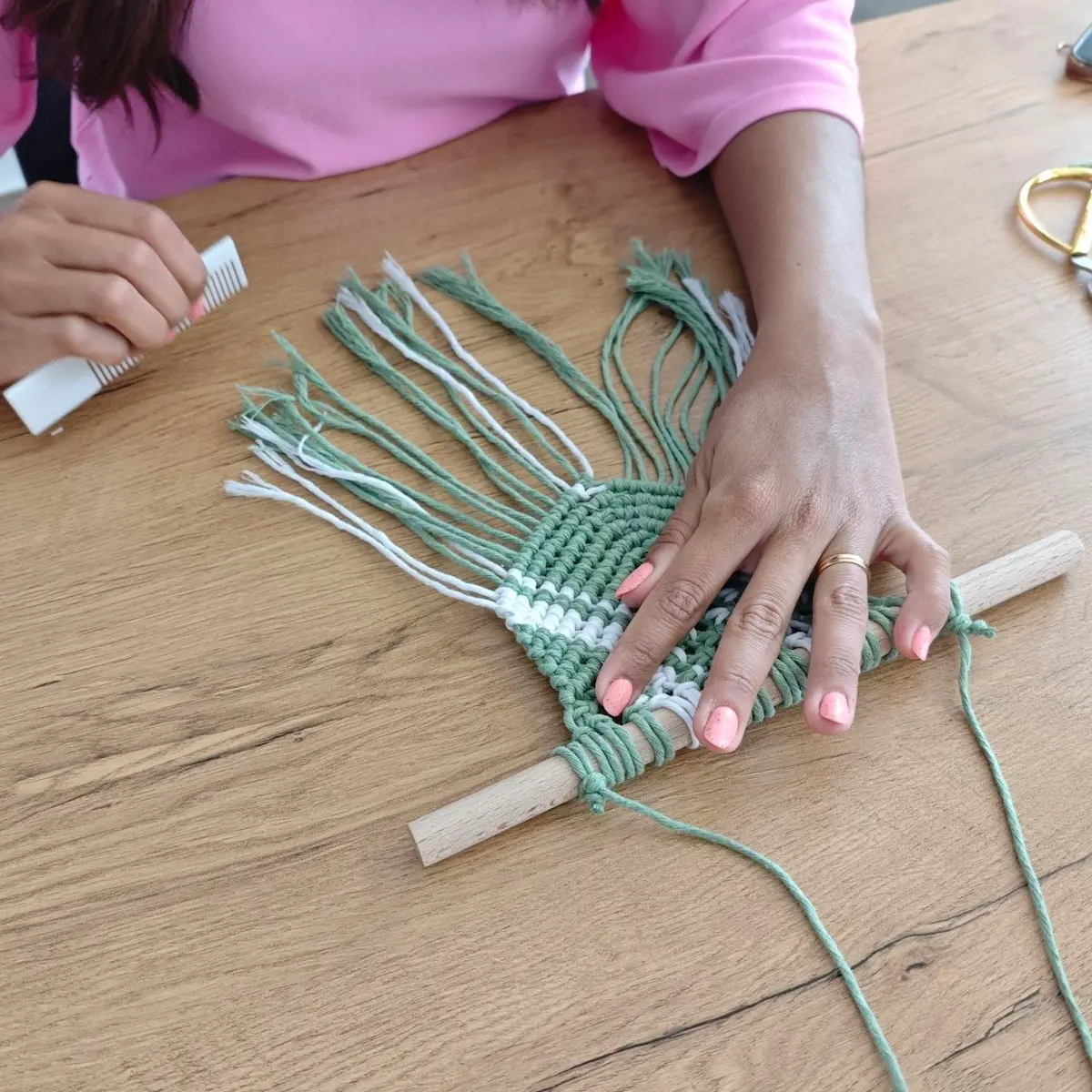 Relajante y creativo: así es venir a un taller de macramé en Axárquica